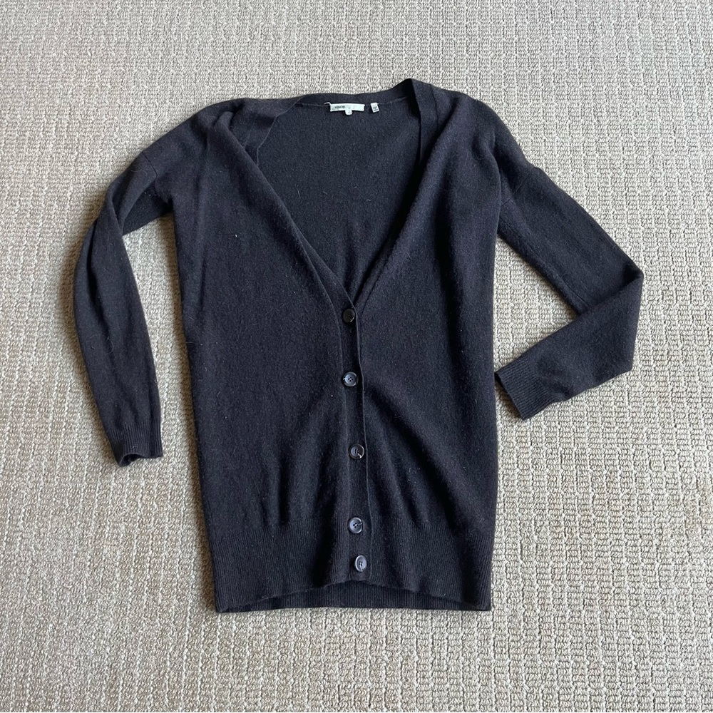 Vince cashmere sweater / cardigan
